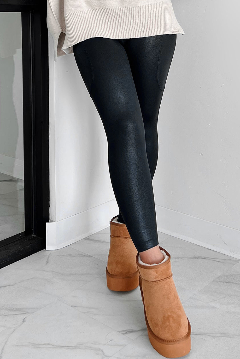 Black V Crossover High Waist Pocketed Leggings-Chaelisa's New Jammies