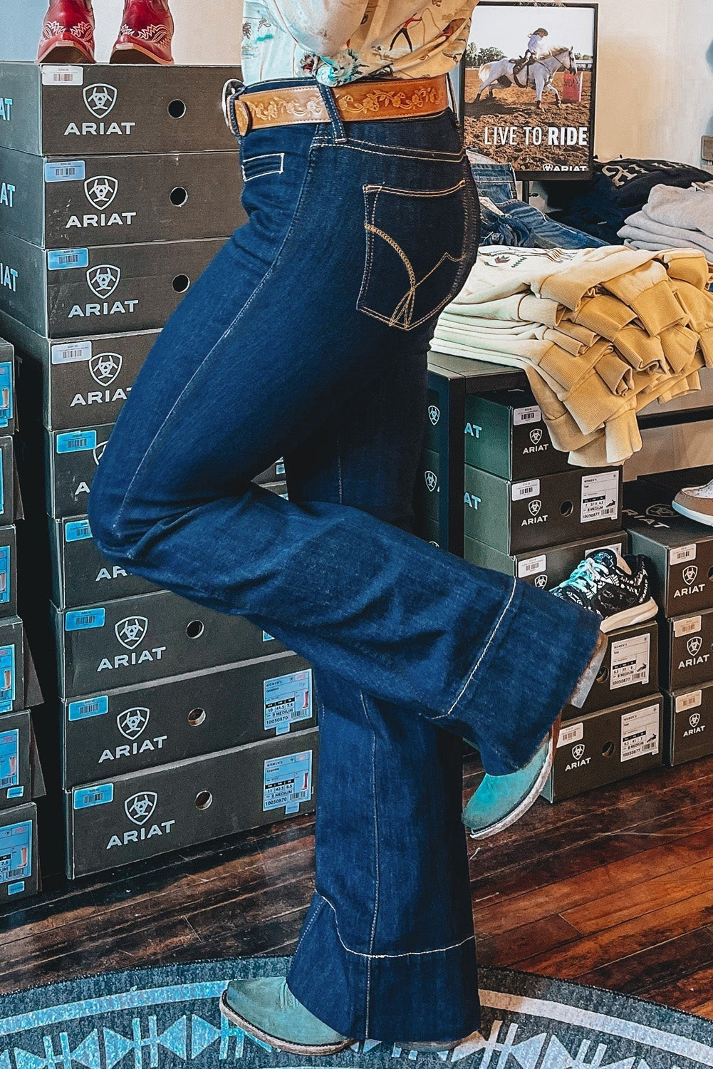 Sail Blue Center Seam Deep Wash Straight Jeans-Chaelisa's New Jammies