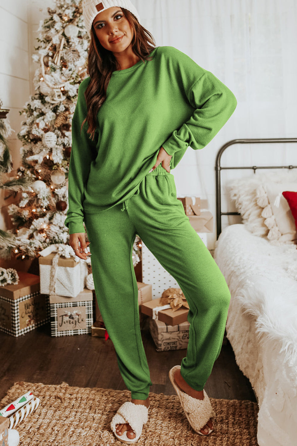 Spinach Green Long Sleeve Pullover and Jogger Pants Lounge Set-Chaelisa's New Jammies