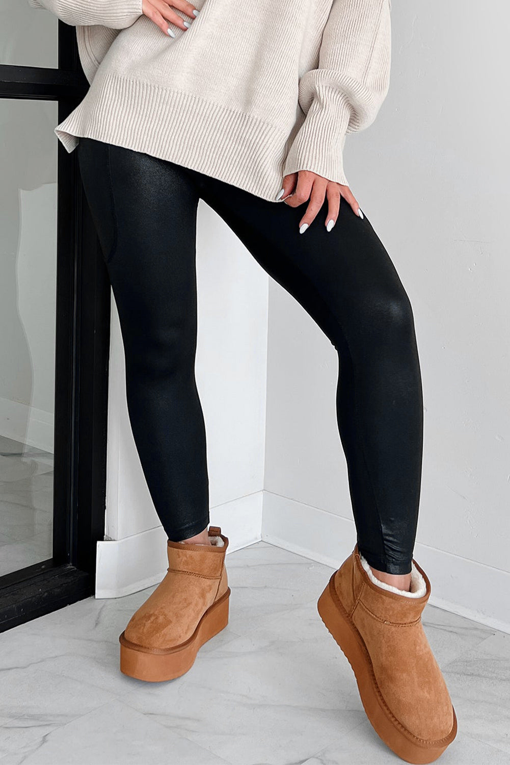 Black V Crossover High Waist Pocketed Leggings-Chaelisa's New Jammies