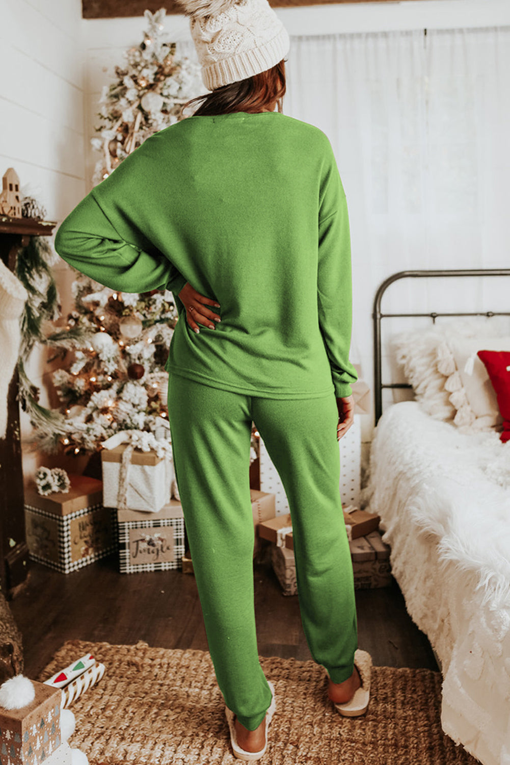 Spinach Green Long Sleeve Pullover and Jogger Pants Lounge Set-Chaelisa's New Jammies