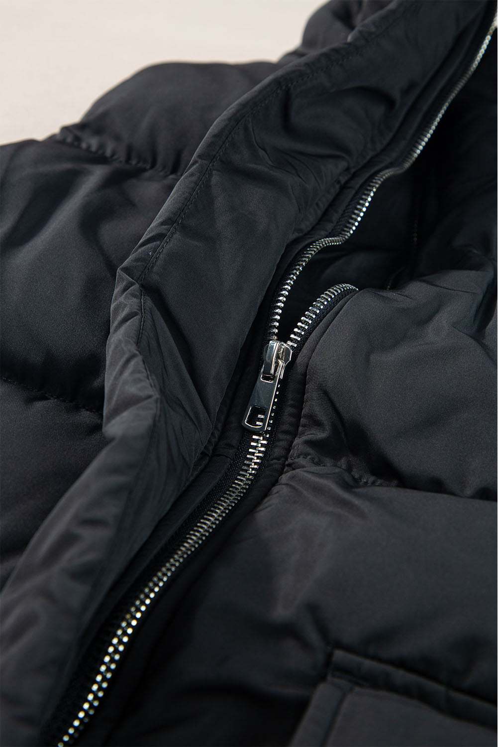 Black Windproof Longline Full Zipper Puffer Vest with Pockets-Chaelisa's New Jammies