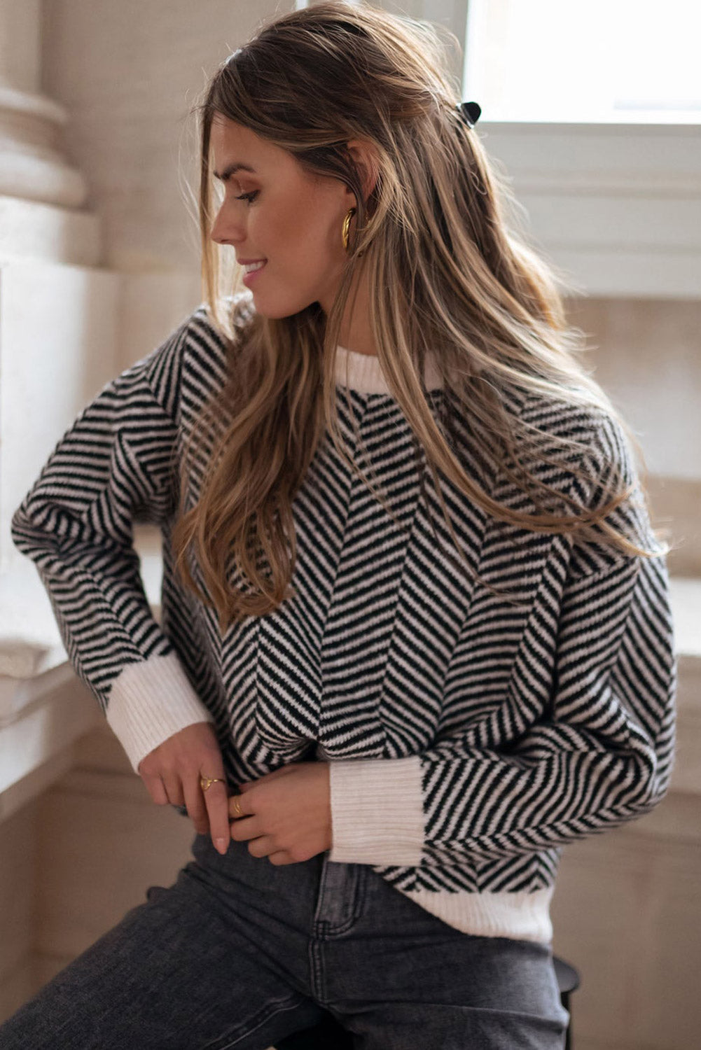 Black Contrast Edge Crew Neck Drop Shoulder Sweater-Chaelisa's New Jammies
