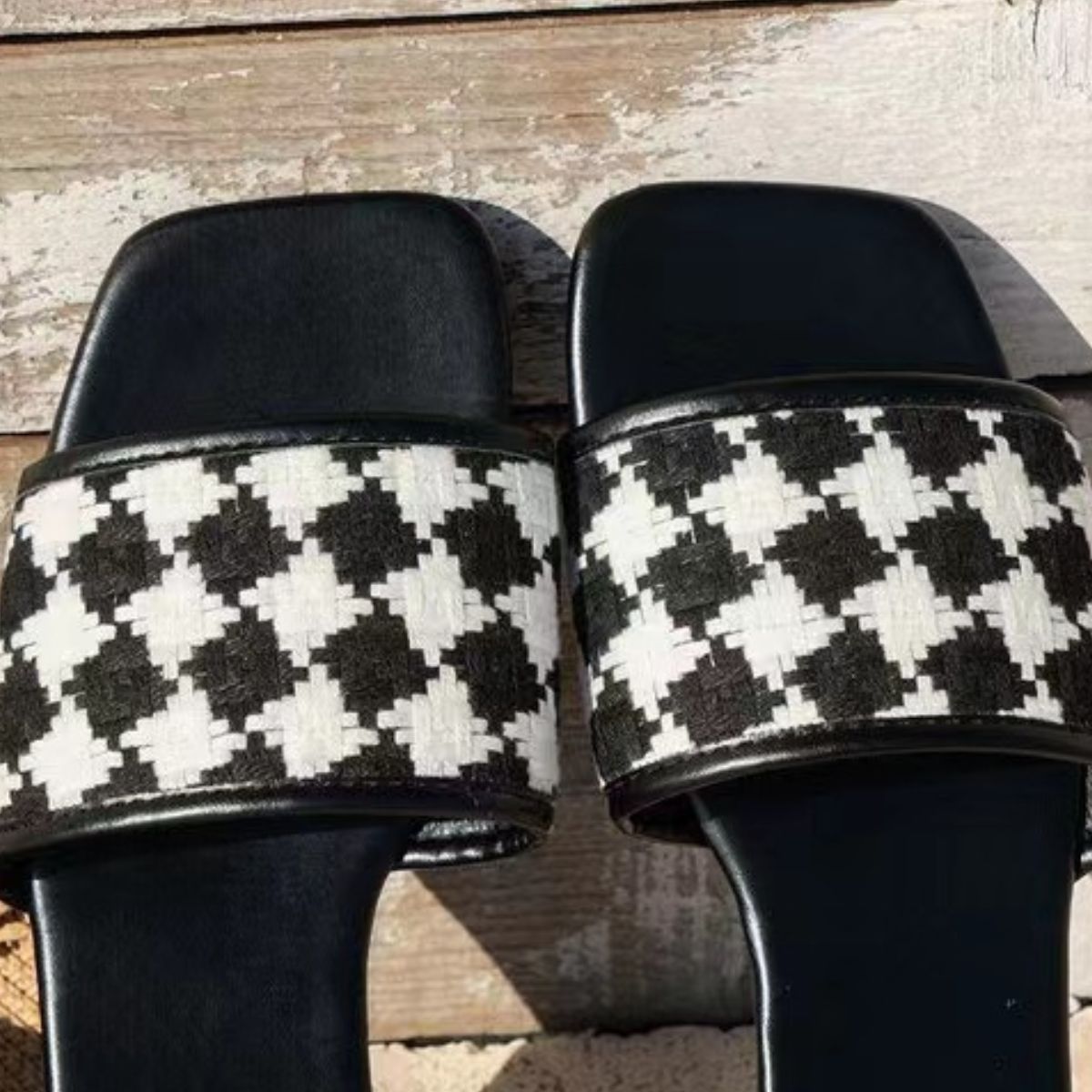 Plaid Open Toe Flat Sandals-Chaelisa's New Jammies