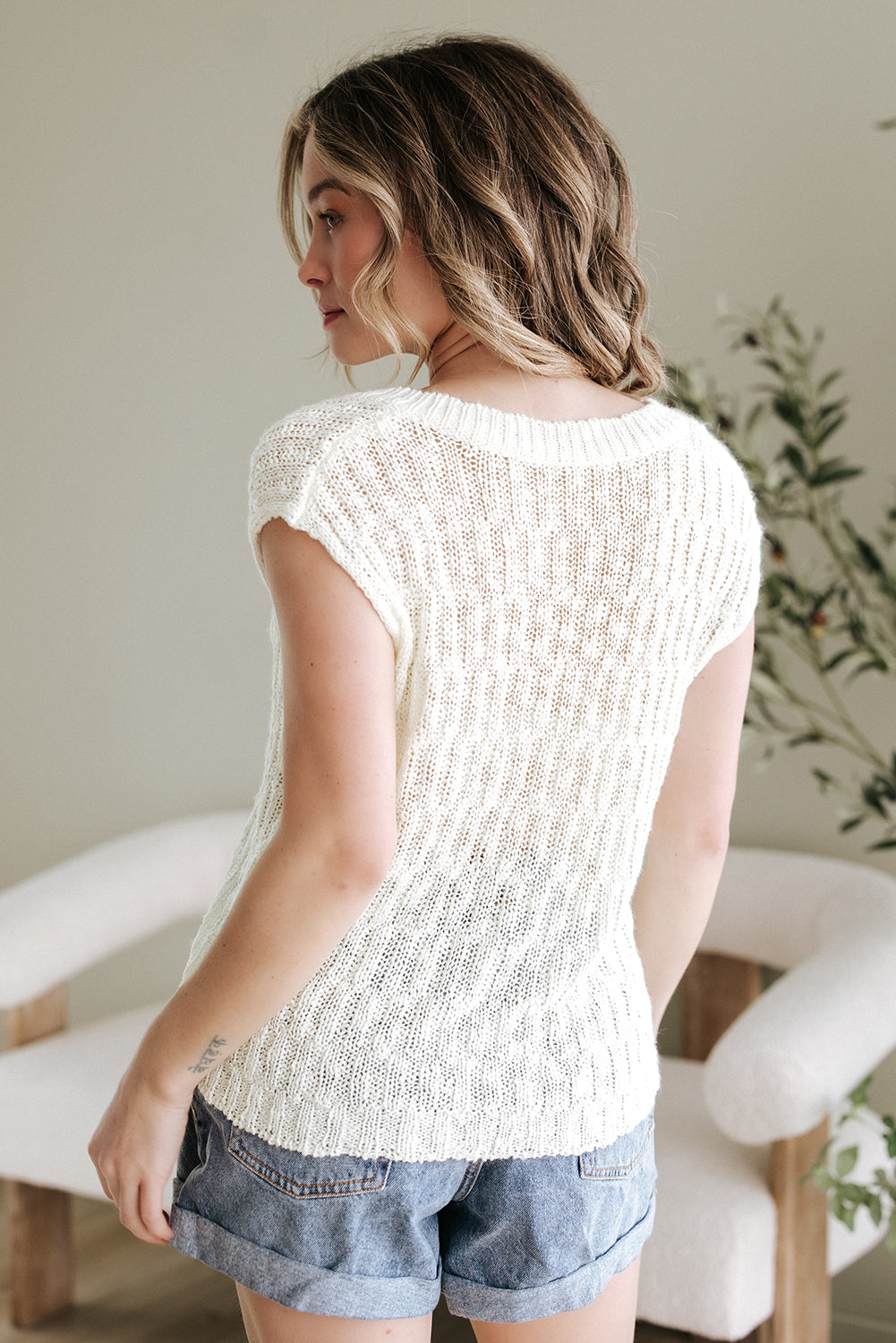 Beige Notched V Neck Short Sleeve Sweater-Chaelisa's New Jammies
