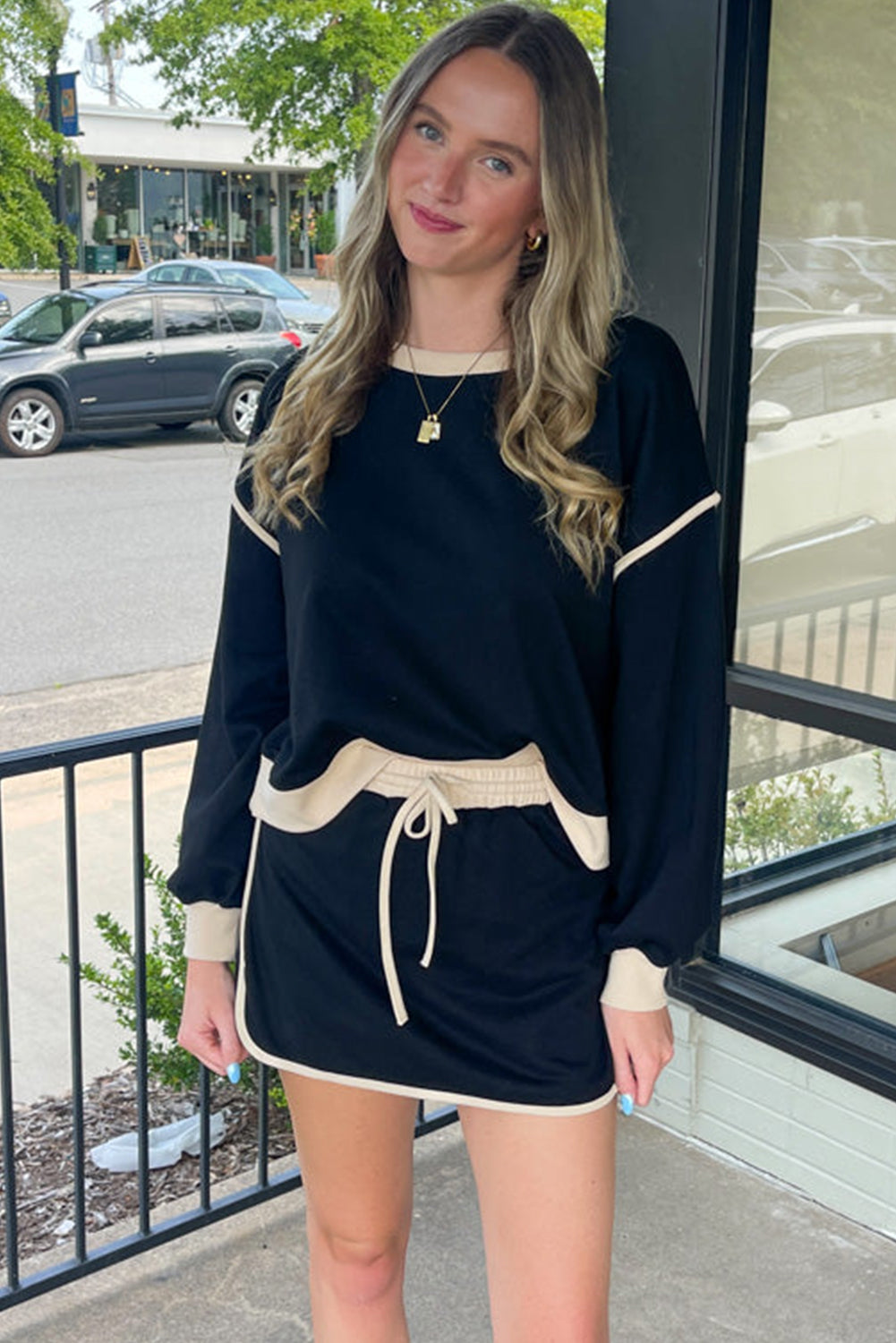 Black Color Contrast Loose Pullover and Lace-up Waist Skort Set-Chaelisa's New Jammies