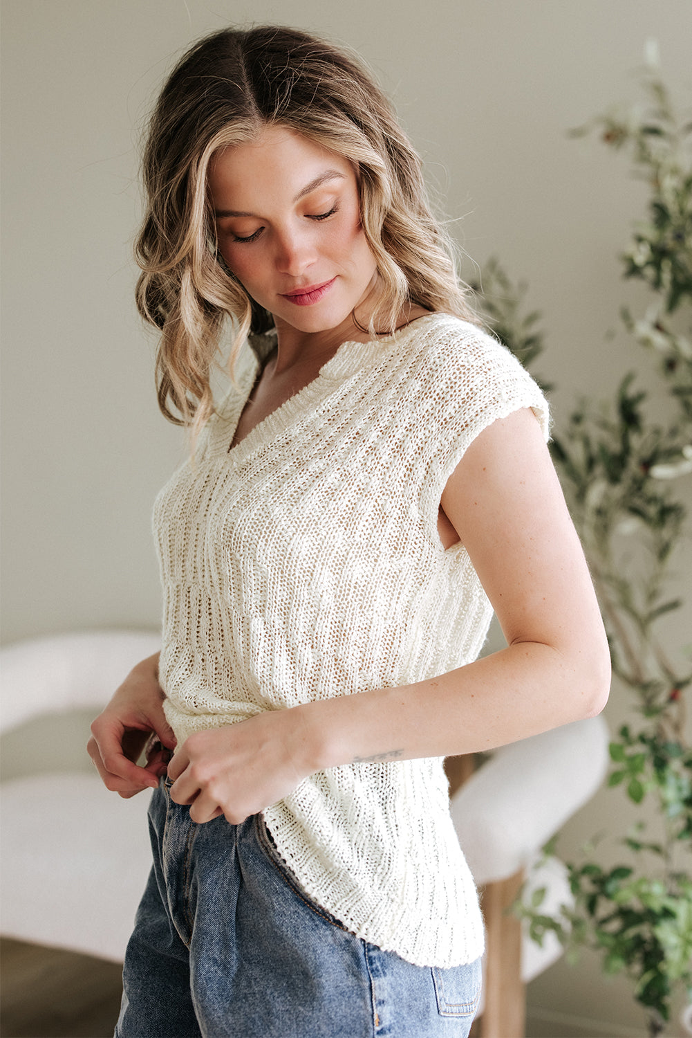 Beige Notched V Neck Short Sleeve Sweater-Chaelisa's New Jammies
