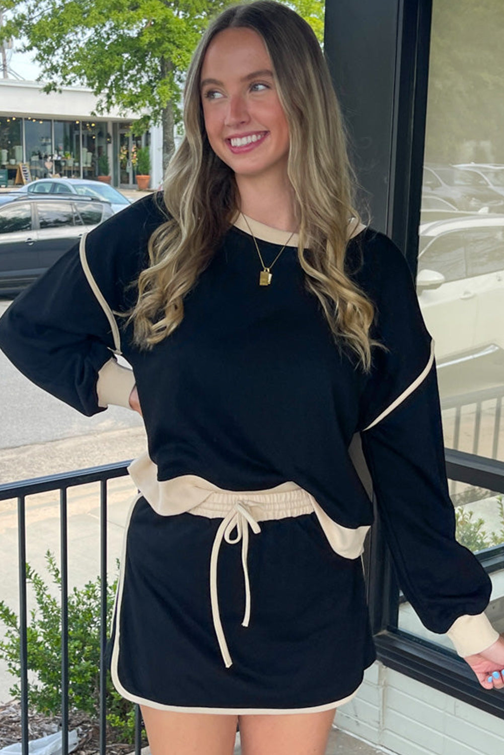 Black Color Contrast Loose Pullover and Lace-up Waist Skort Set-Chaelisa's New Jammies