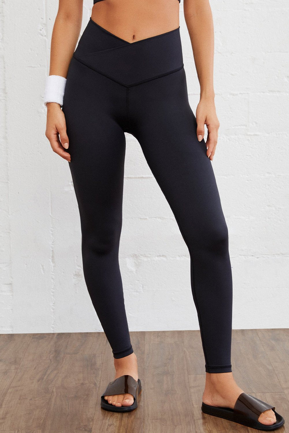 Black Arched Waist Seamless Active Leggings - Chaelisa's New Jammies