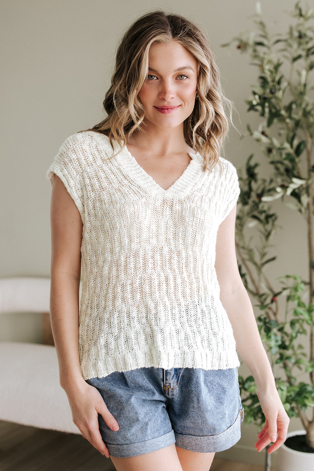 Beige Notched V Neck Short Sleeve Sweater-Chaelisa's New Jammies