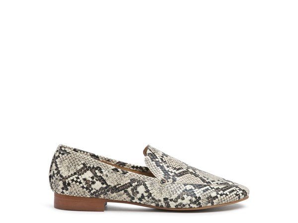 JULIA LEATHER POINTED LOAFERS - Chaelisa's New Jammies