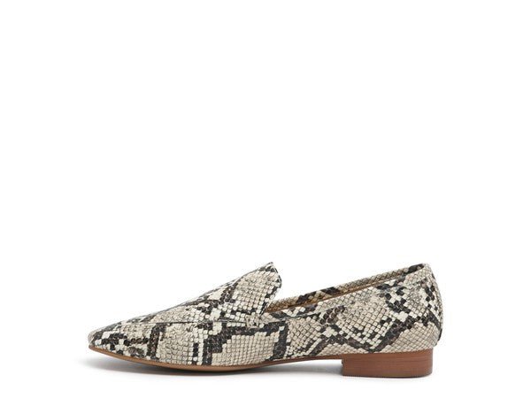 JULIA LEATHER POINTED LOAFERS - Chaelisa's New Jammies